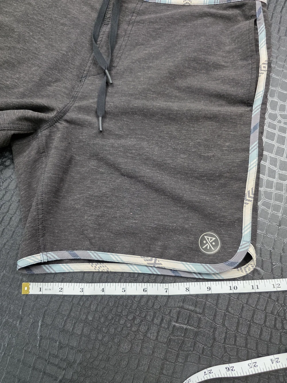 Roark The Chiller Raya Boardshorts Mens Sz 36 Gray Hemp Blend Contrasting Trim